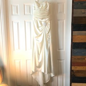 Strapless Wedding Gown 👰